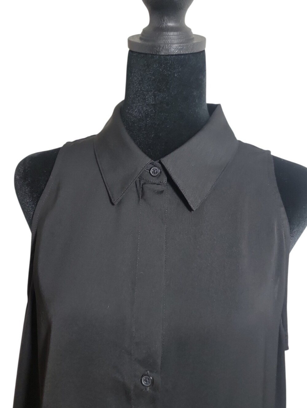 Banana Republic black sleeveless button down shirt women's size large collared - Picture 3 of 7
